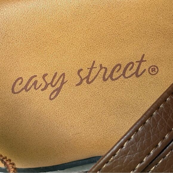 Easy Street Brown Sandals for Women Ankle Buckle Size 9W - Picture 7 of 8